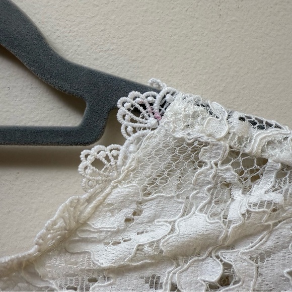 Lulu’s NWT Lace Top - Picture 5 of 10